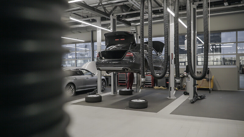 Audi Centrum Warszawa Okęcie - nowy salon czterech pierścieni